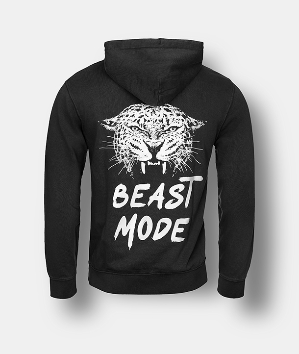 Schwarzer Kapuzenpulli mit grimmigem Leopardengesicht und dem fetten weißen Text BEAST MODE auf dem Rücken.