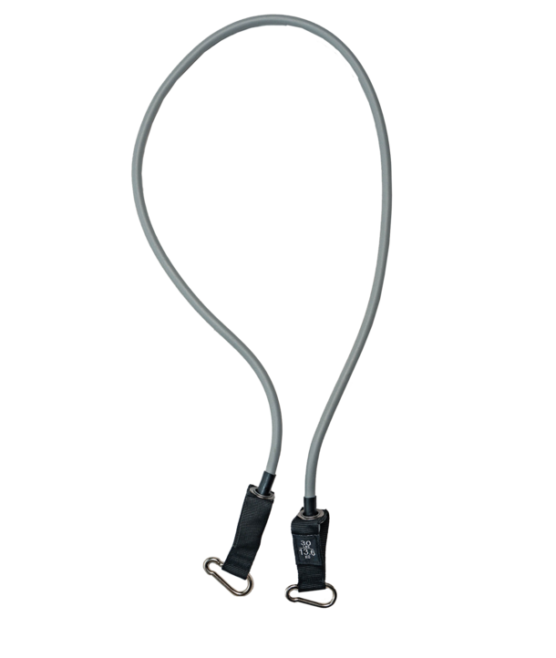 Ein graues Widerstandsband mit zwei Metallklammern, eine an jedem Ende, auf weißem Hintergrund.